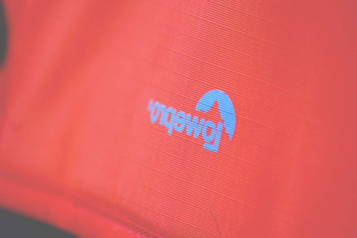 file binder Lowepro logo word